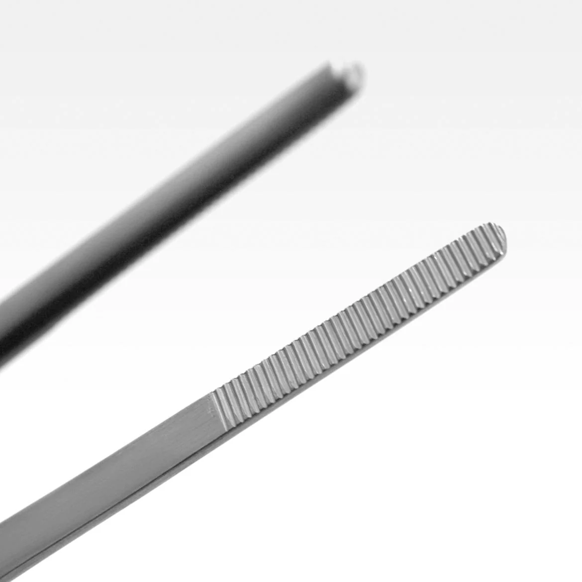 Aquavitro Double Curved Forceps - Image 2